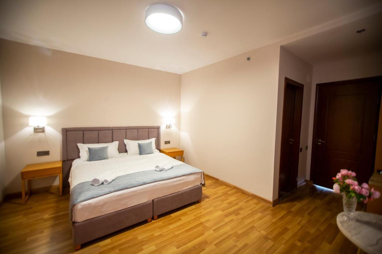 Chveni Ezo Boutique Hotel Kobuleti Ngoại thất bức ảnh