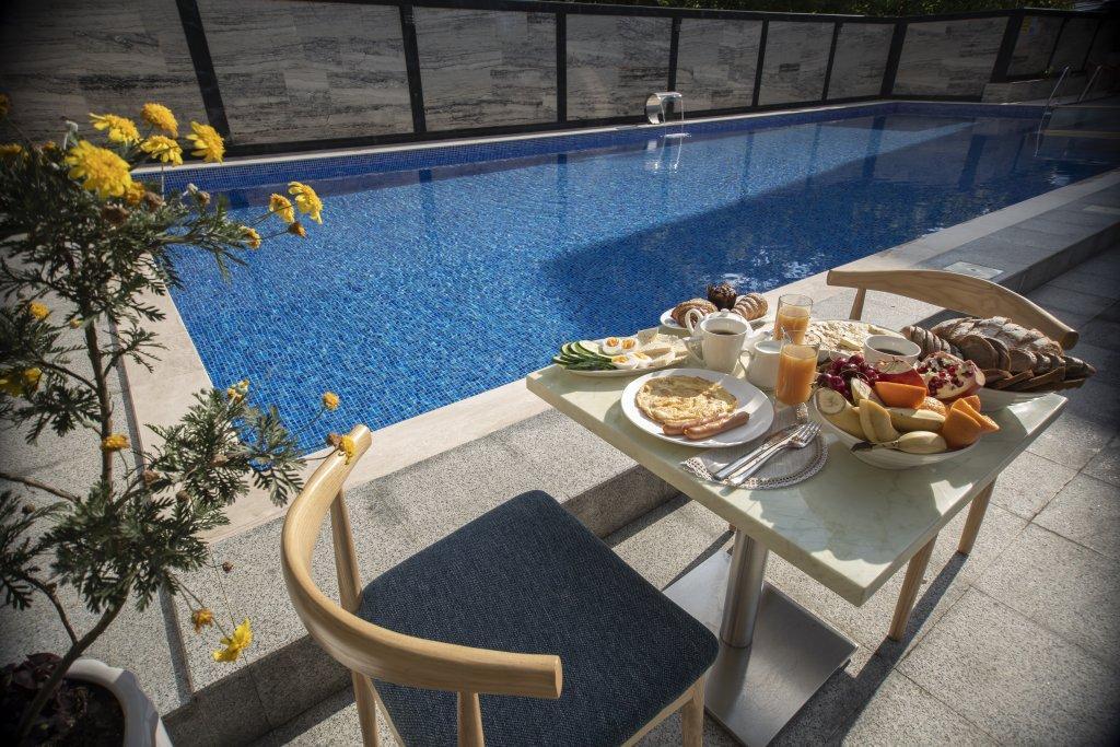Chveni Ezo Boutique Hotel Kobuleti Ngoại thất bức ảnh